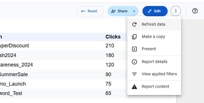 Manually refreshing data in a Looker Studio report